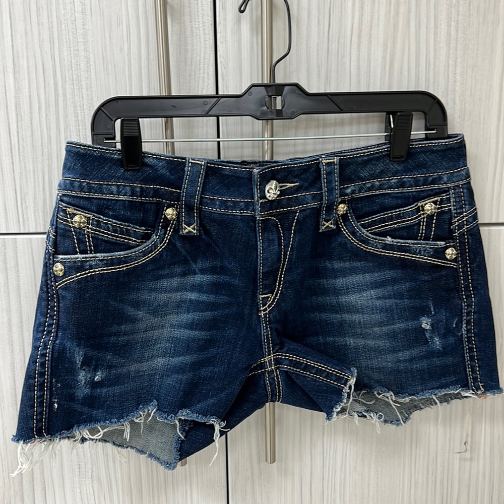 Like new Rock Revival denim shorts - size 31